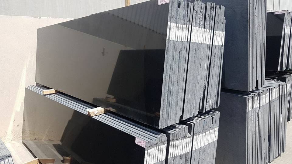 granite-cat-jet-black